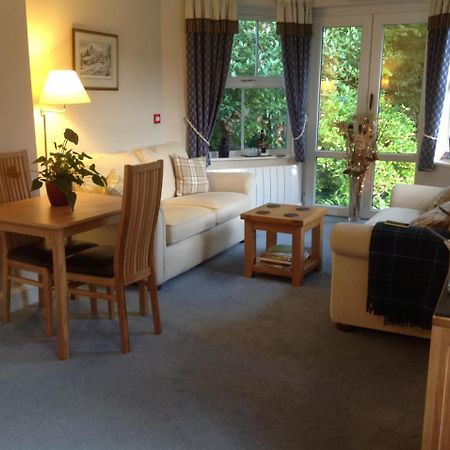 אולברסטון Lyndhurst Guest House מראה חיצוני תמונה