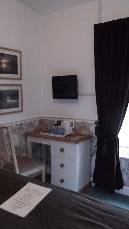 אולברסטון Lyndhurst Guest House מראה חיצוני תמונה