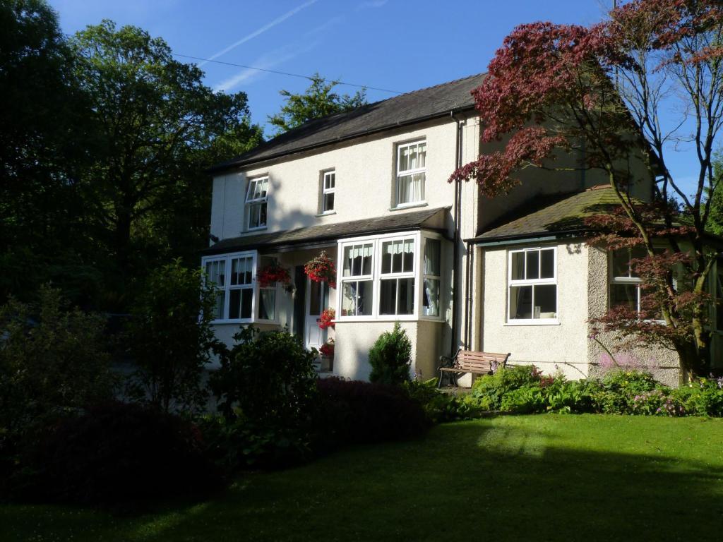 אולברסטון Lyndhurst Guest House מראה חיצוני תמונה