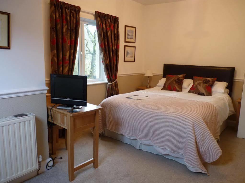 אולברסטון Lyndhurst Guest House מראה חיצוני תמונה